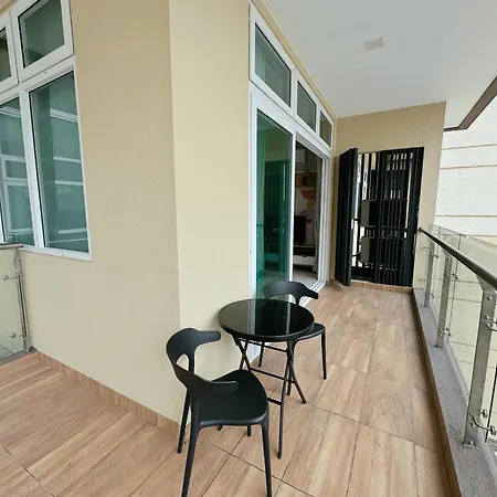 Kuching Cozy Comfort 04 - Riverine Diamond Kuching Studio With Balcony Exterior photo