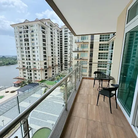 Kuching Cozy Comfort 04 - Riverine Diamond Kuching Studio With Balcony Exterior photo