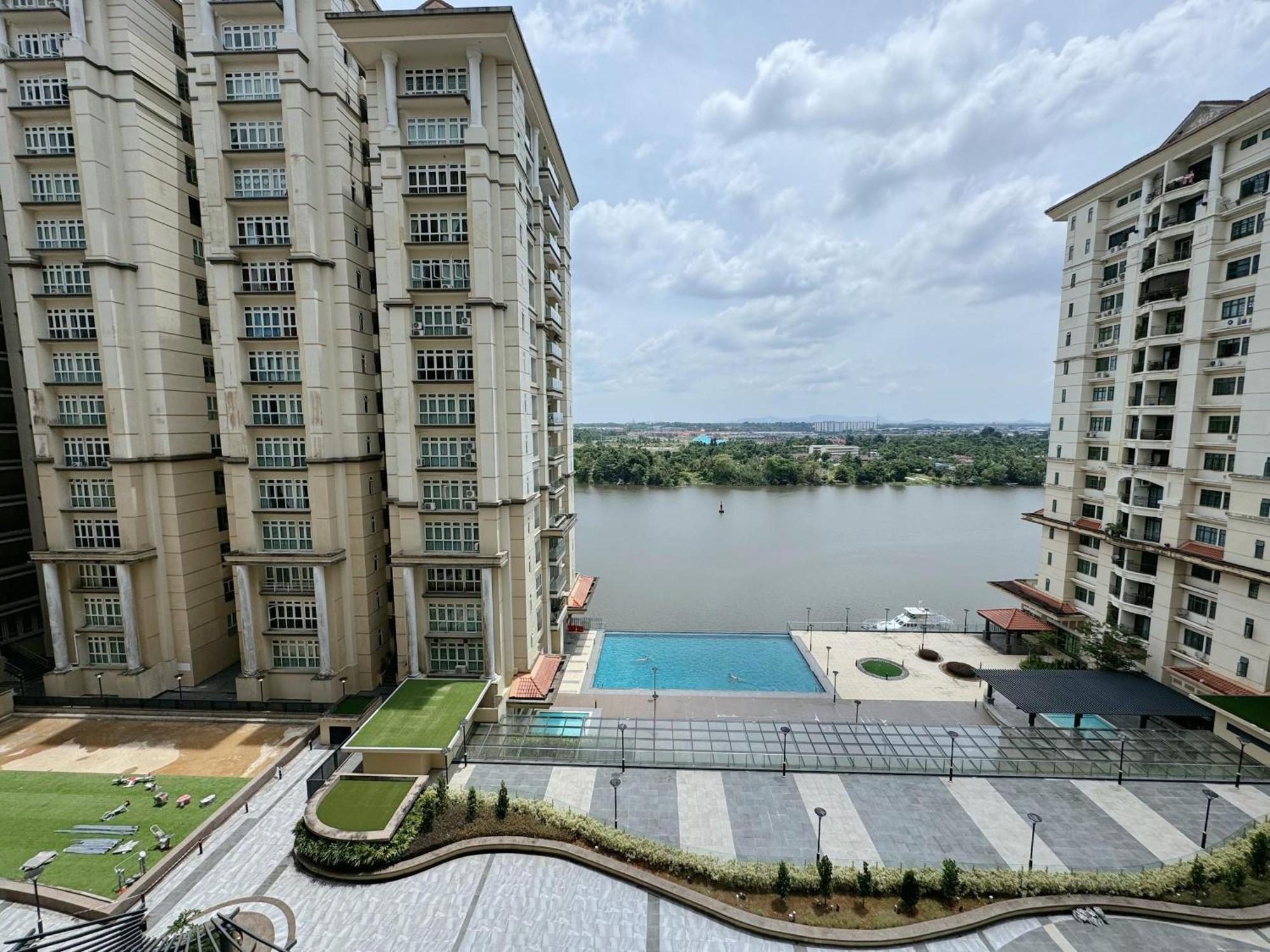 Apartment Cozy Comfort 04 - Riverine Diamond With Balcony *